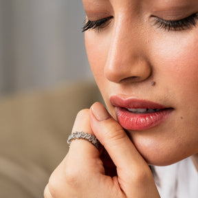 Anel Cravejado Zircônia Irregular Prata